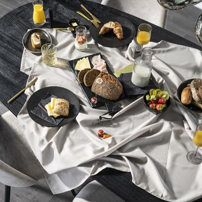 Eettafel Aron | Zwart Mangohout | Ovaal