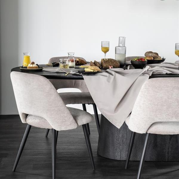 Eettafel Aron | Zwart Mangohout | Ovaal