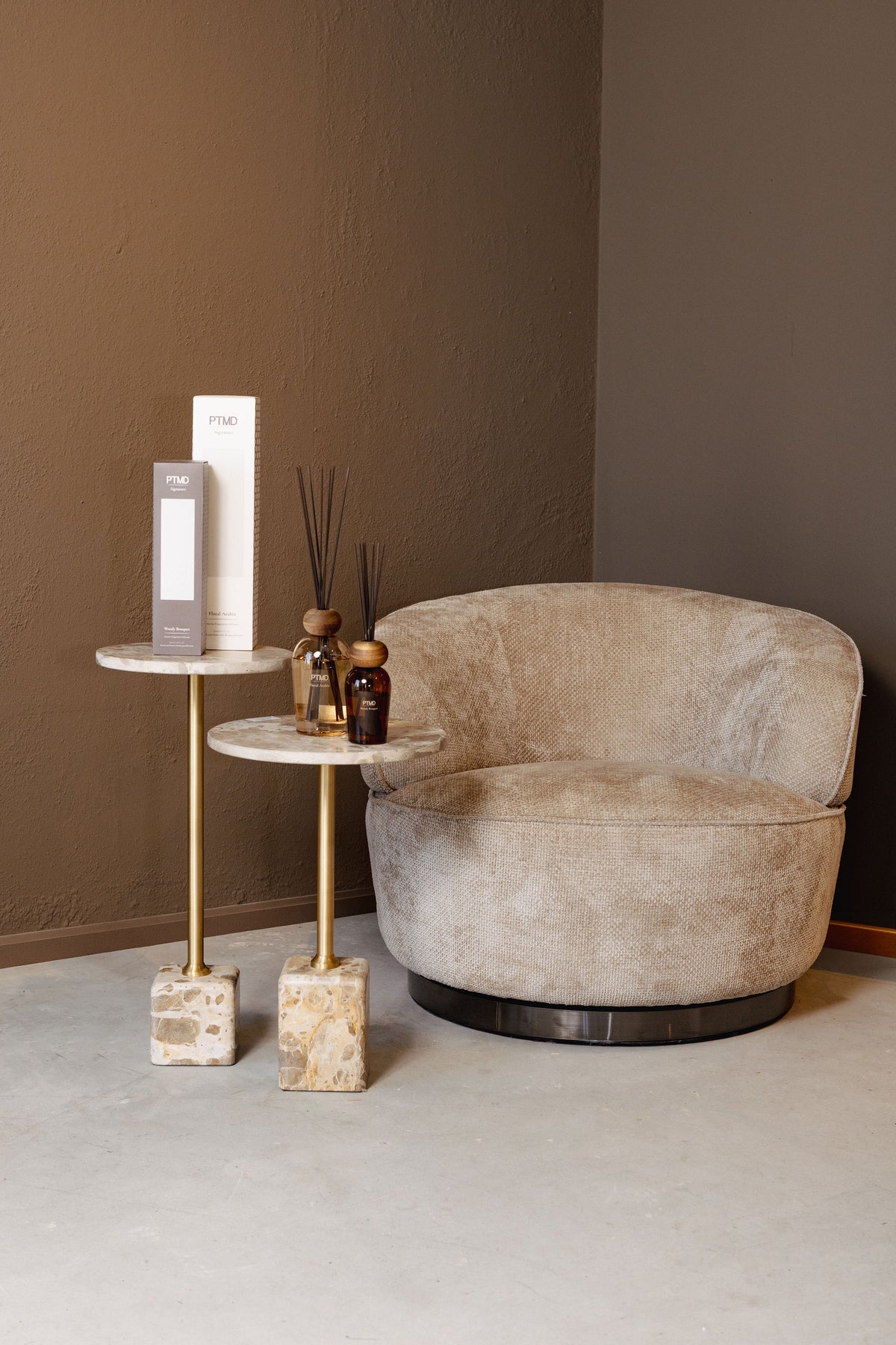 Fauteuil Filou Beige + 2 Gratis Ebe Marmeren Bijzettafels