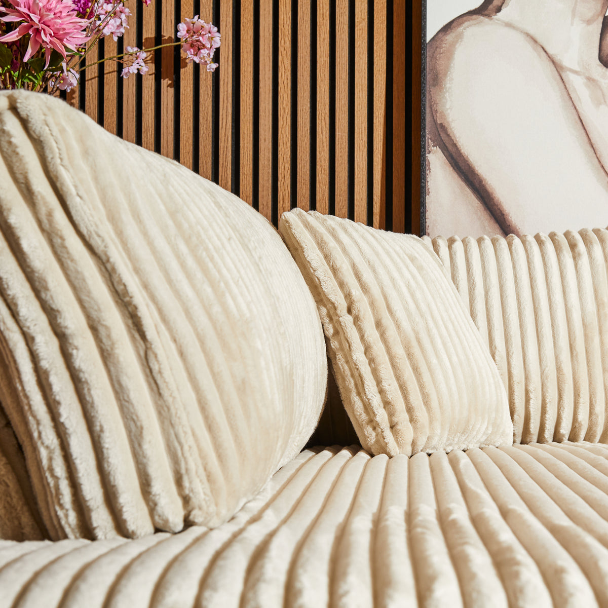 Hoekbank Teddy | Beige Ribcord — Zijaanzicht - sfeer
