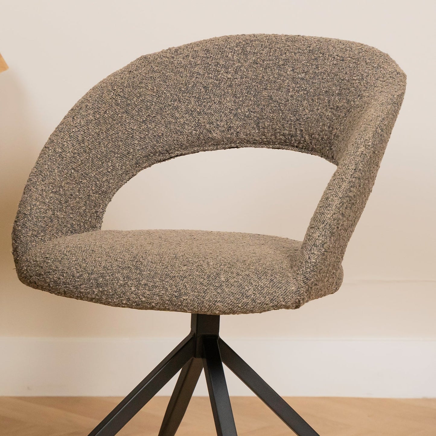 Eetkamerstoel Yara | Bouclé | Magazijn leegverkoop