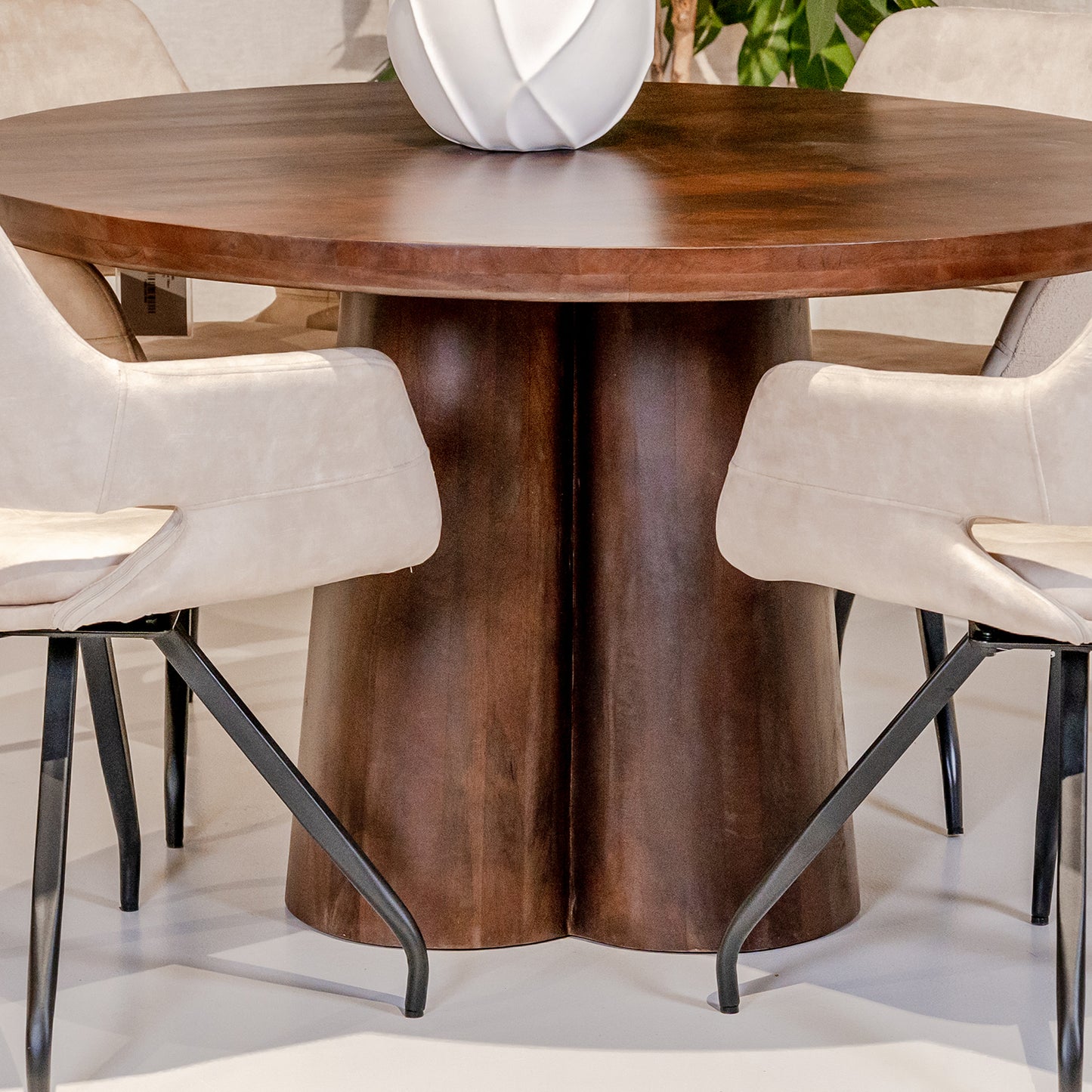 Eettafel Brix Clubs | Bruin Mangohout