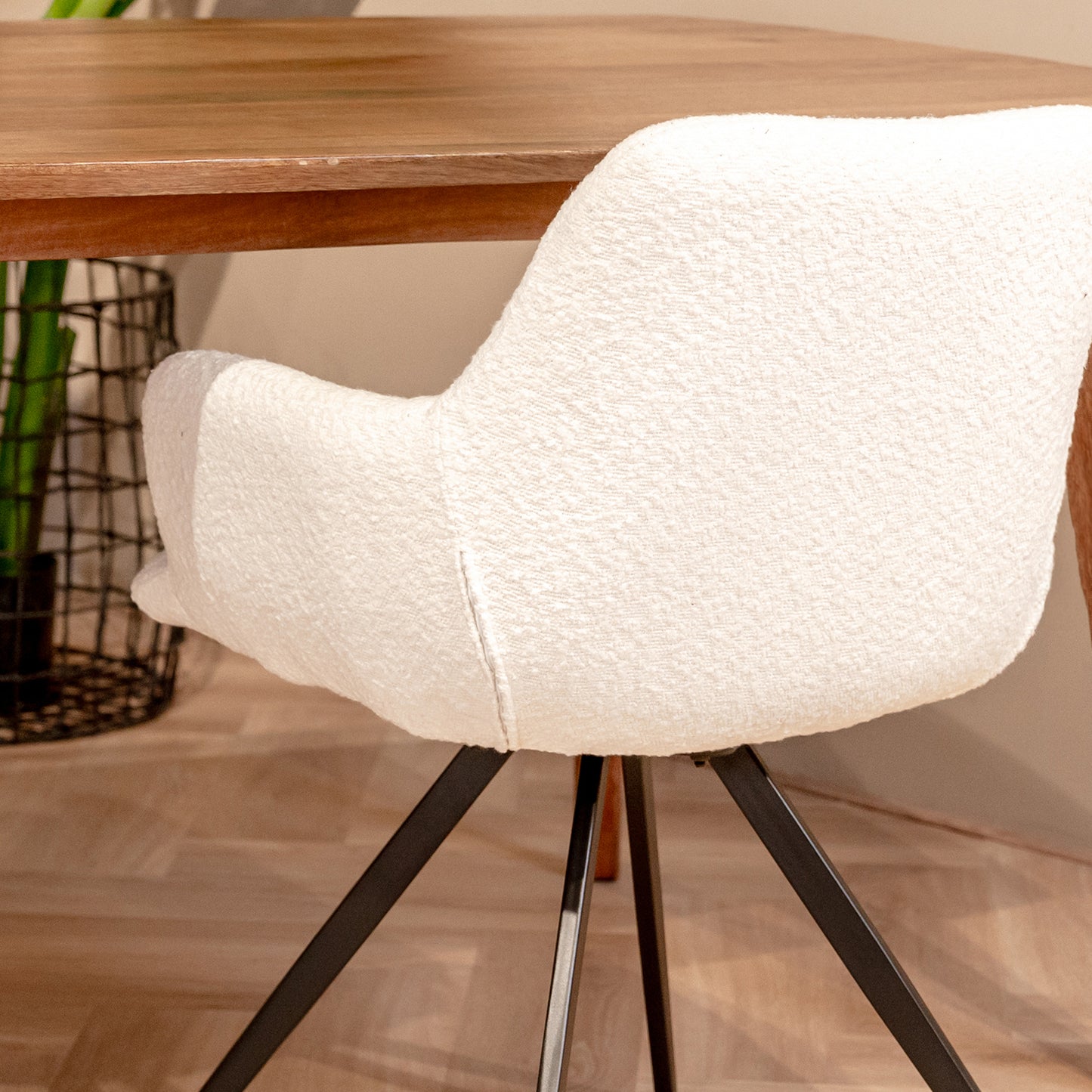 Eetkamerstoel Doreen | Wit Bouclé