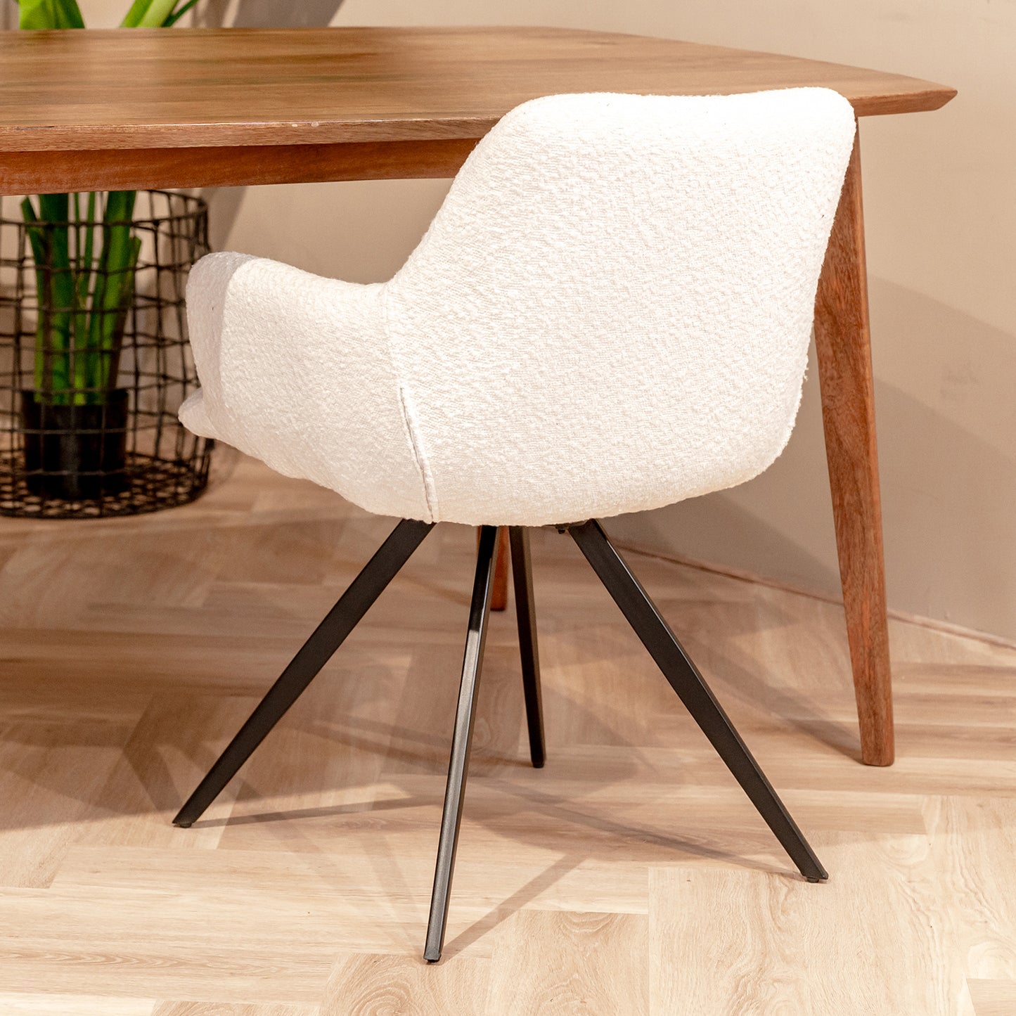 Eetkamerstoel Doreen | Wit Bouclé