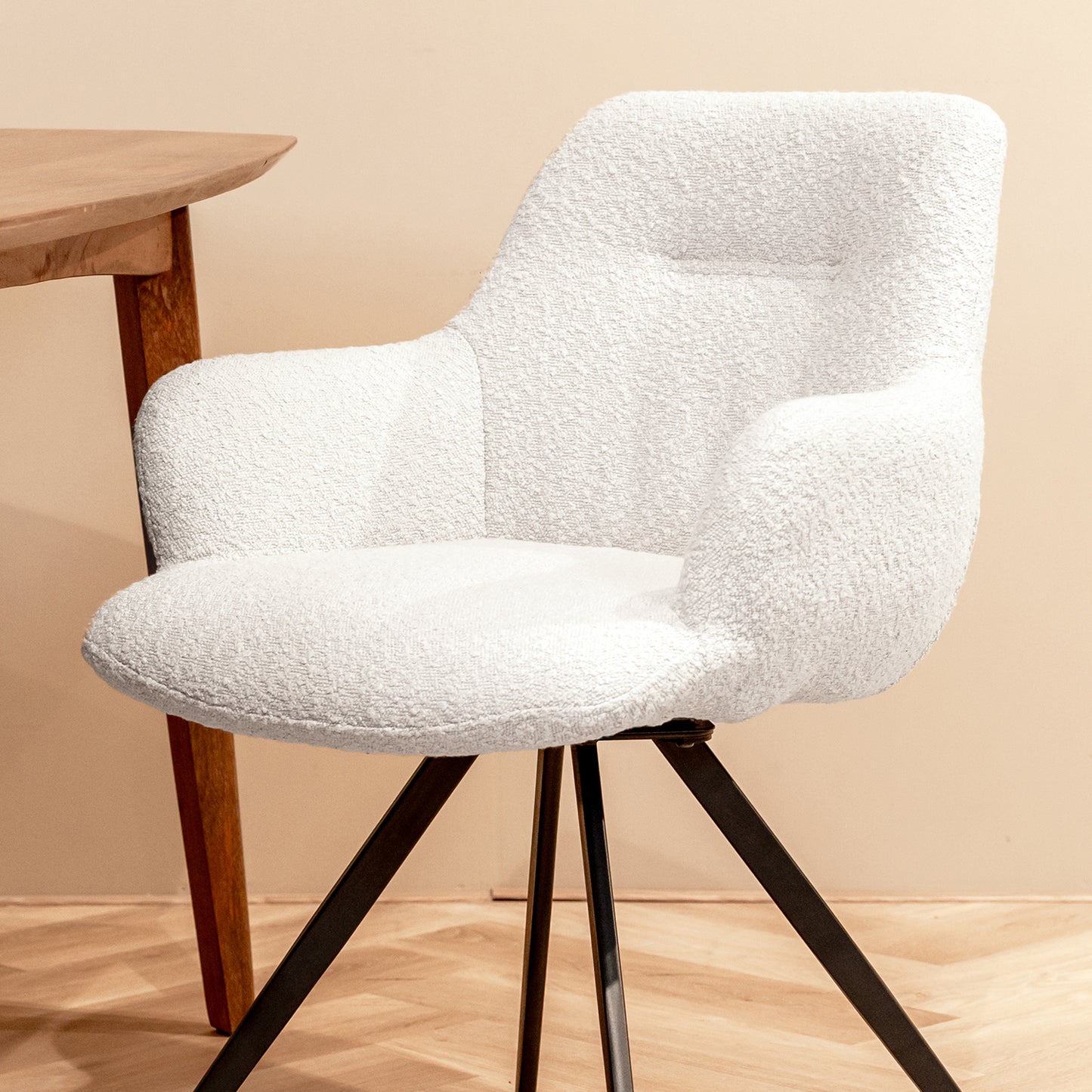 Eetkamerstoel Doreen | Wit Bouclé
