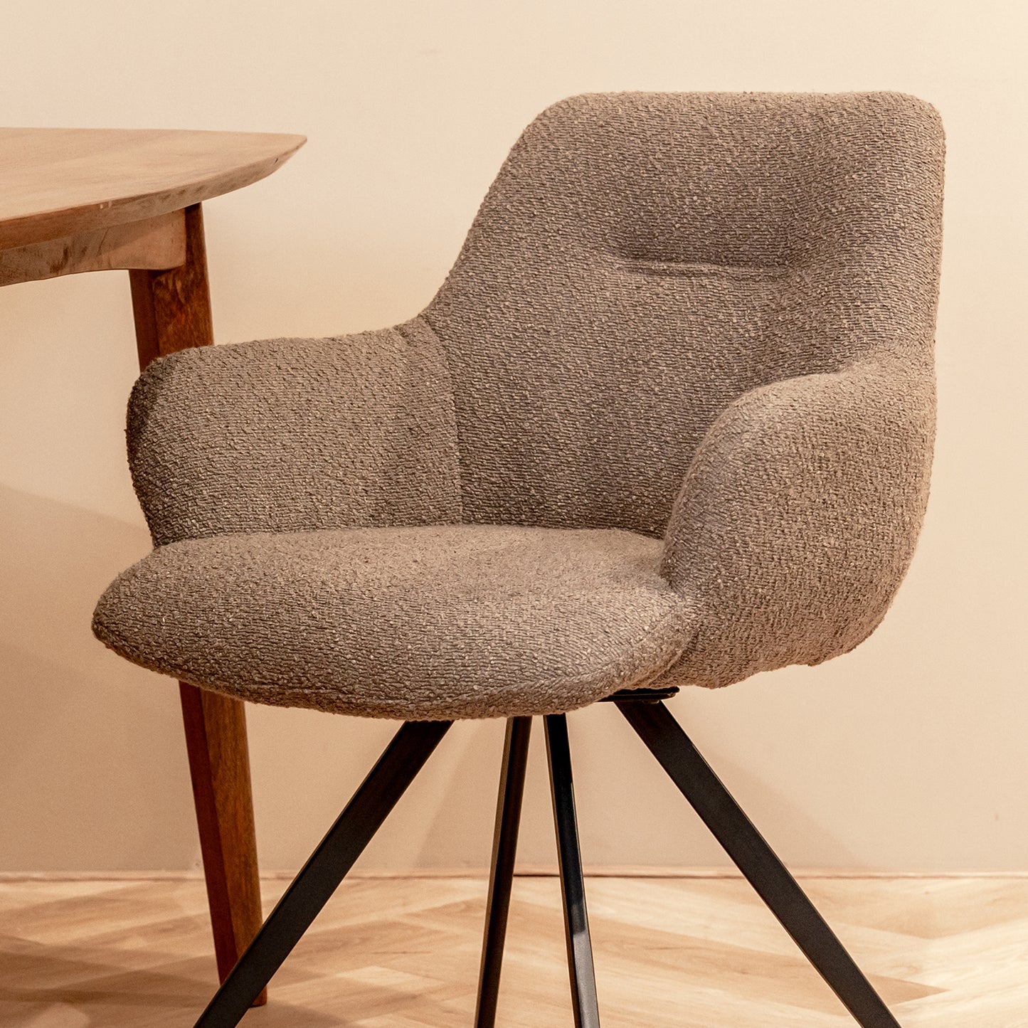 Eetkamerstoel Doreen | Bruin Bouclé