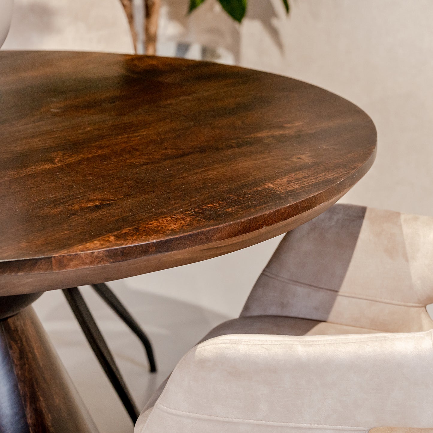 Eettafel Brix Balthazar | Walnoot Mangohout