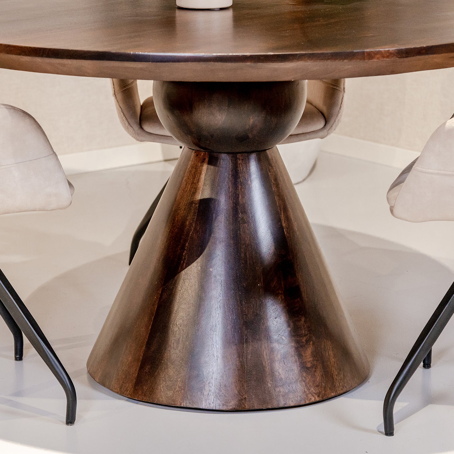 Eettafel Brix Balthazar | Walnoot Mangohout