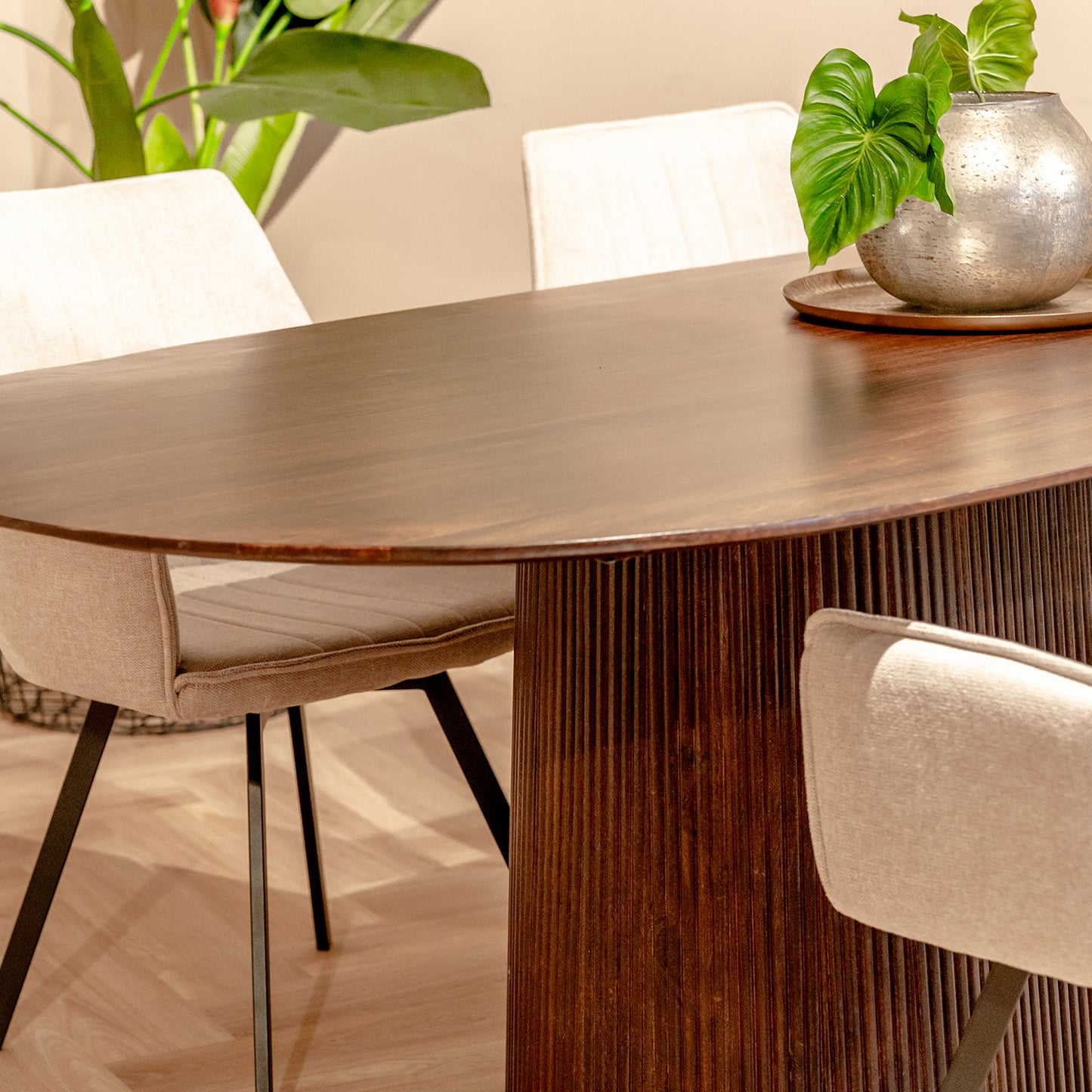 Eettafel Salvator | Ovaal | Walnoot Mangohout