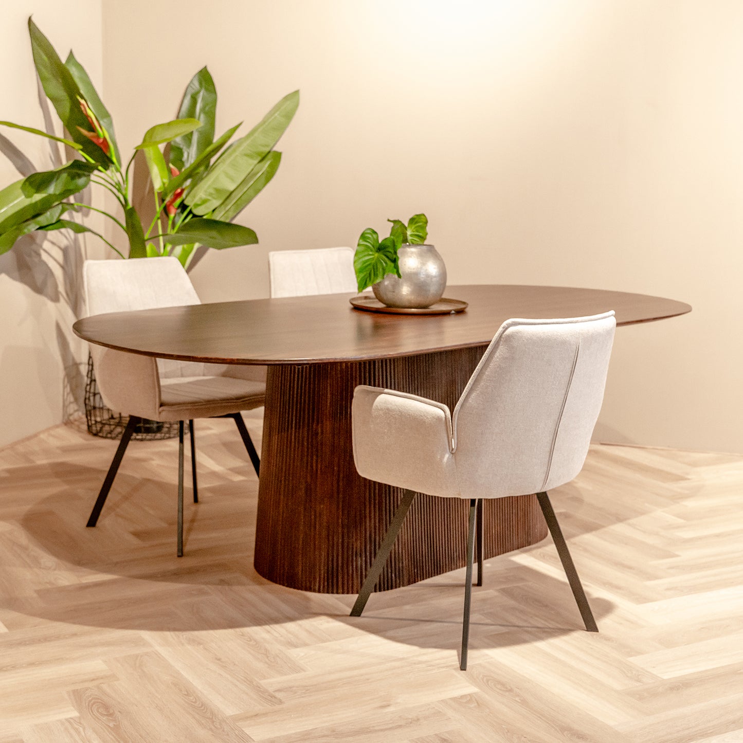 Eettafel Salvator | Ovaal | Walnoot Mangohout