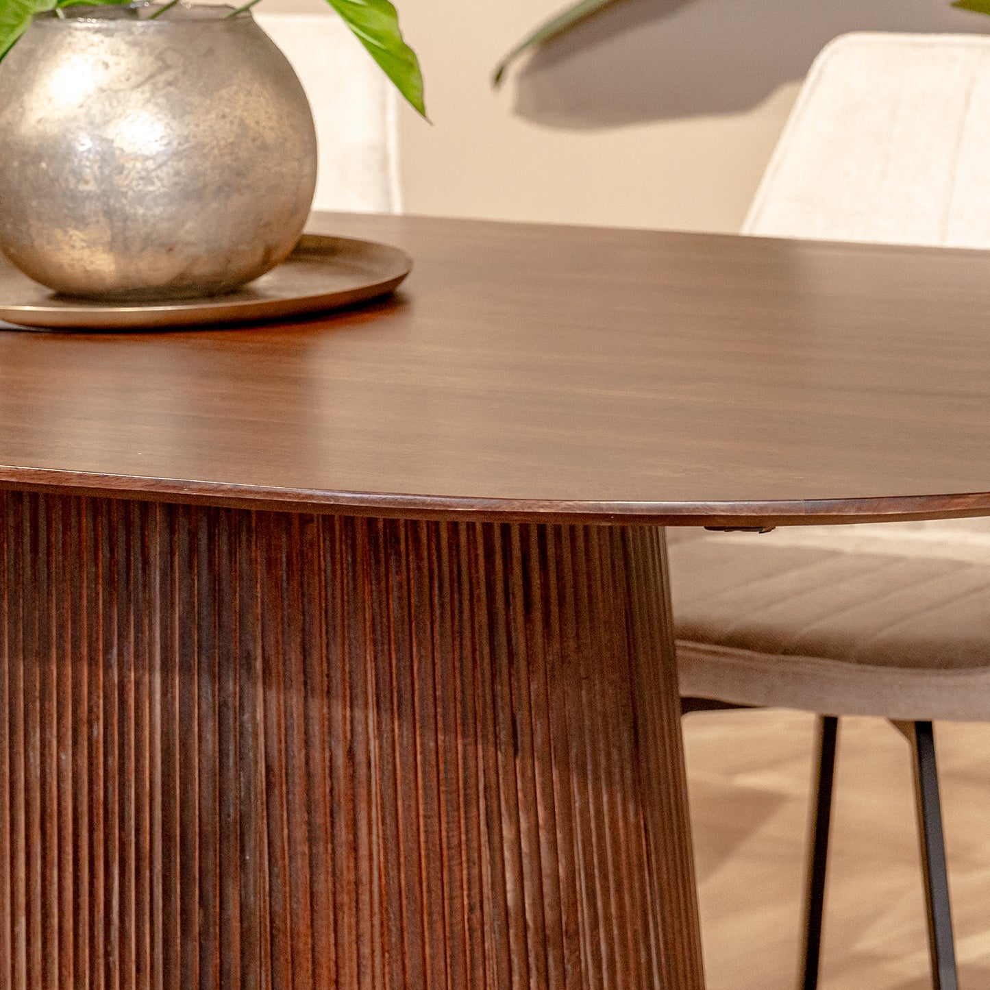 Eettafel Salvator | Ovaal | Walnoot Mangohout