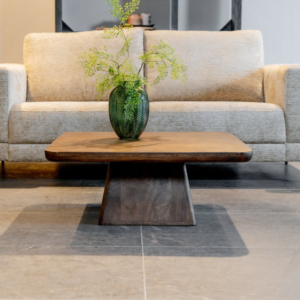 Salontafel Stockholm 80 cm bruin mangohout, vooraanzicht in een interieur