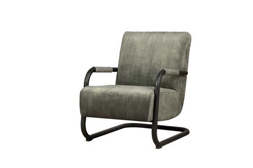 Fauteuil Riva velvet donkergroen, schuin vooraanzicht op witte achtergrond