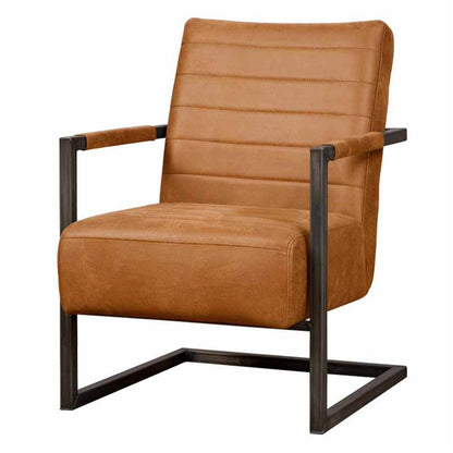 Fauteuil Rocca bullstof cognac, schuin vooraanzicht op witte achtergrond