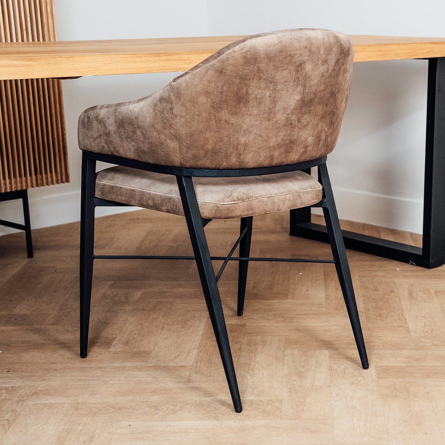 Eetkamerstoel Saar | Velvet | Magazijn leegverkoop