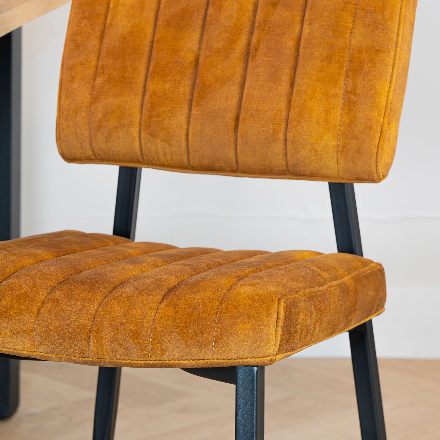 Eetkamerstoel Ivan | Oker Velvet
