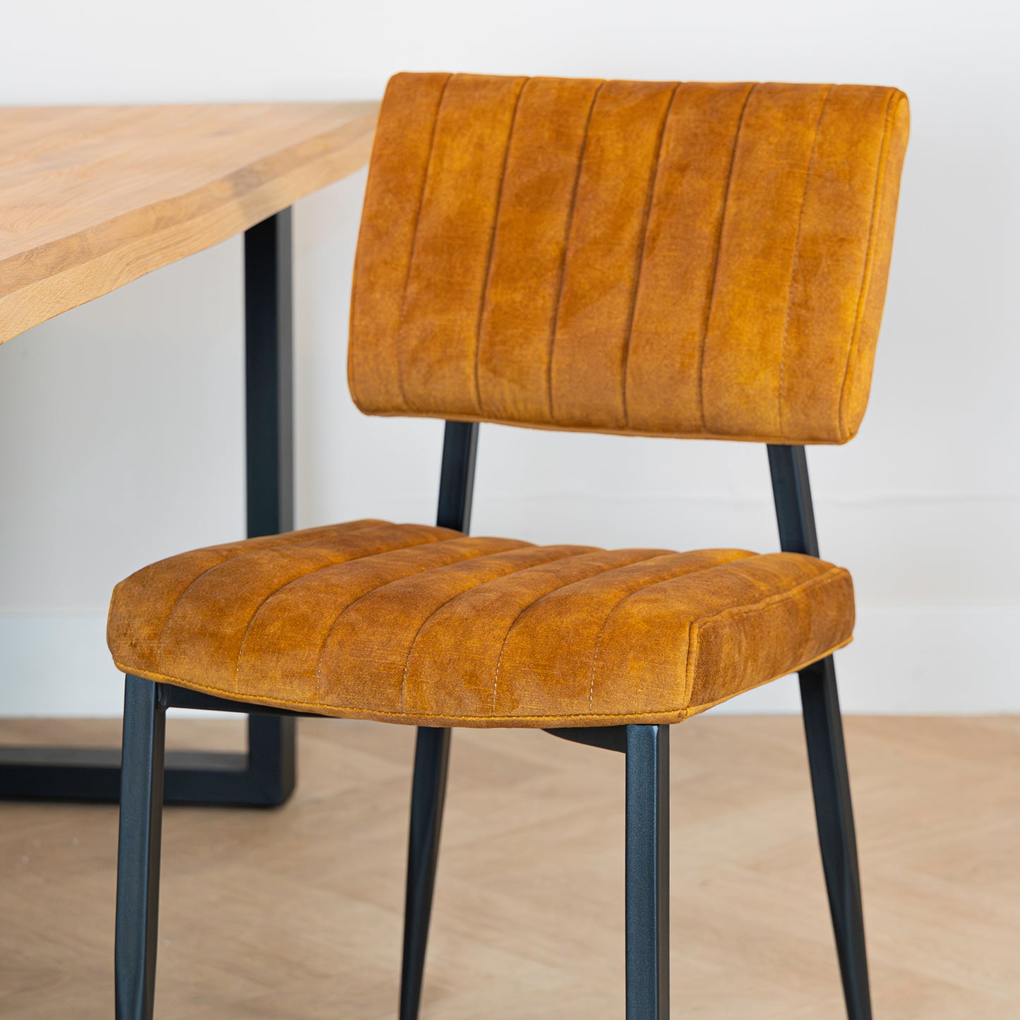 Eetkamerstoel Ivan | Oker Velvet