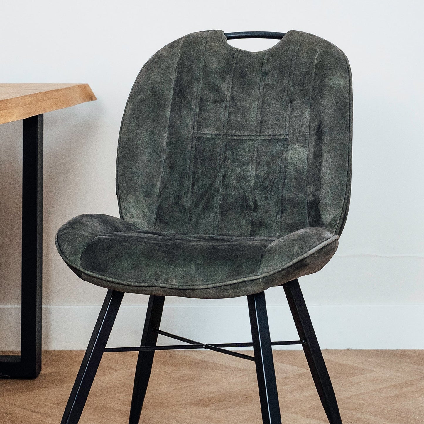 Eetkamerstoel Austin | Velvet | Magazijn leegverkoop