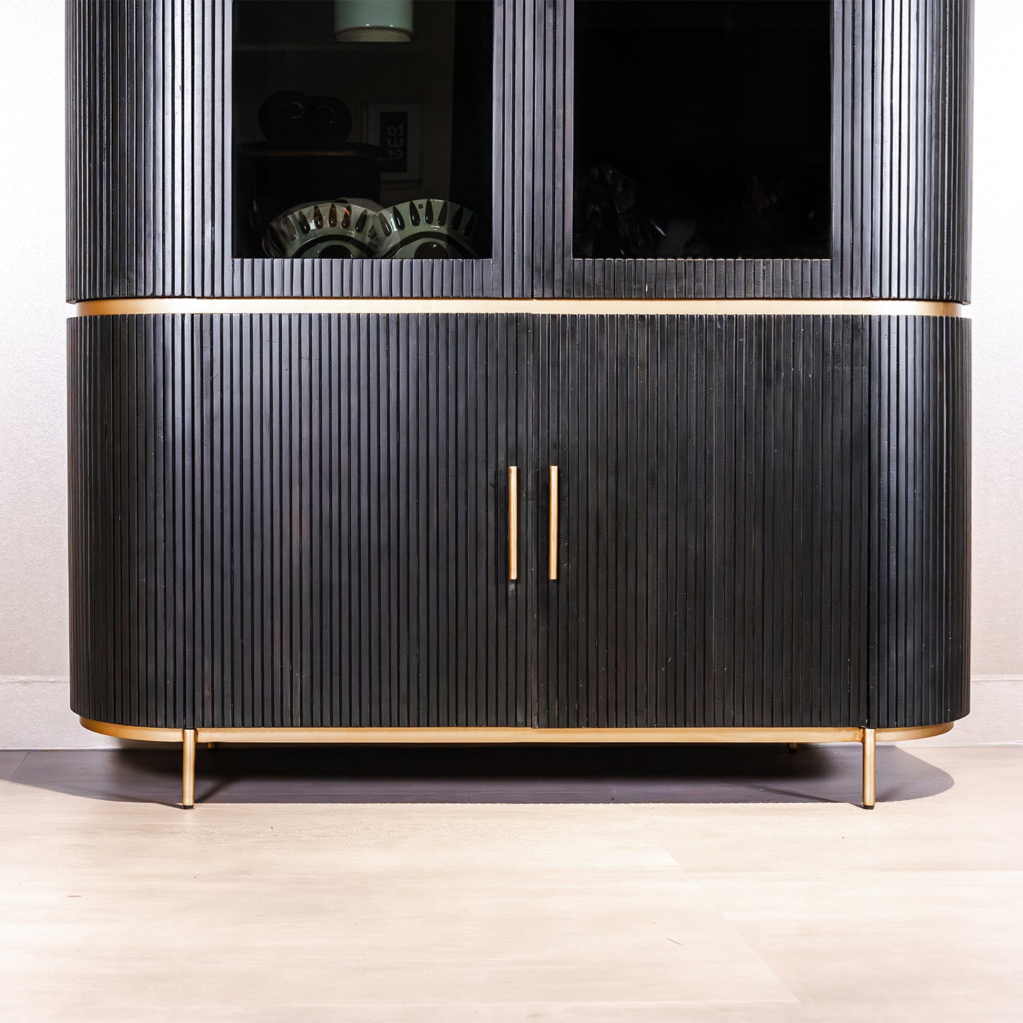 Buffetkast Rivello | Zwart Mangohout