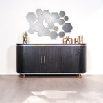 Dressoir Rivello zwart mangohout, vooraanzicht in een interieur