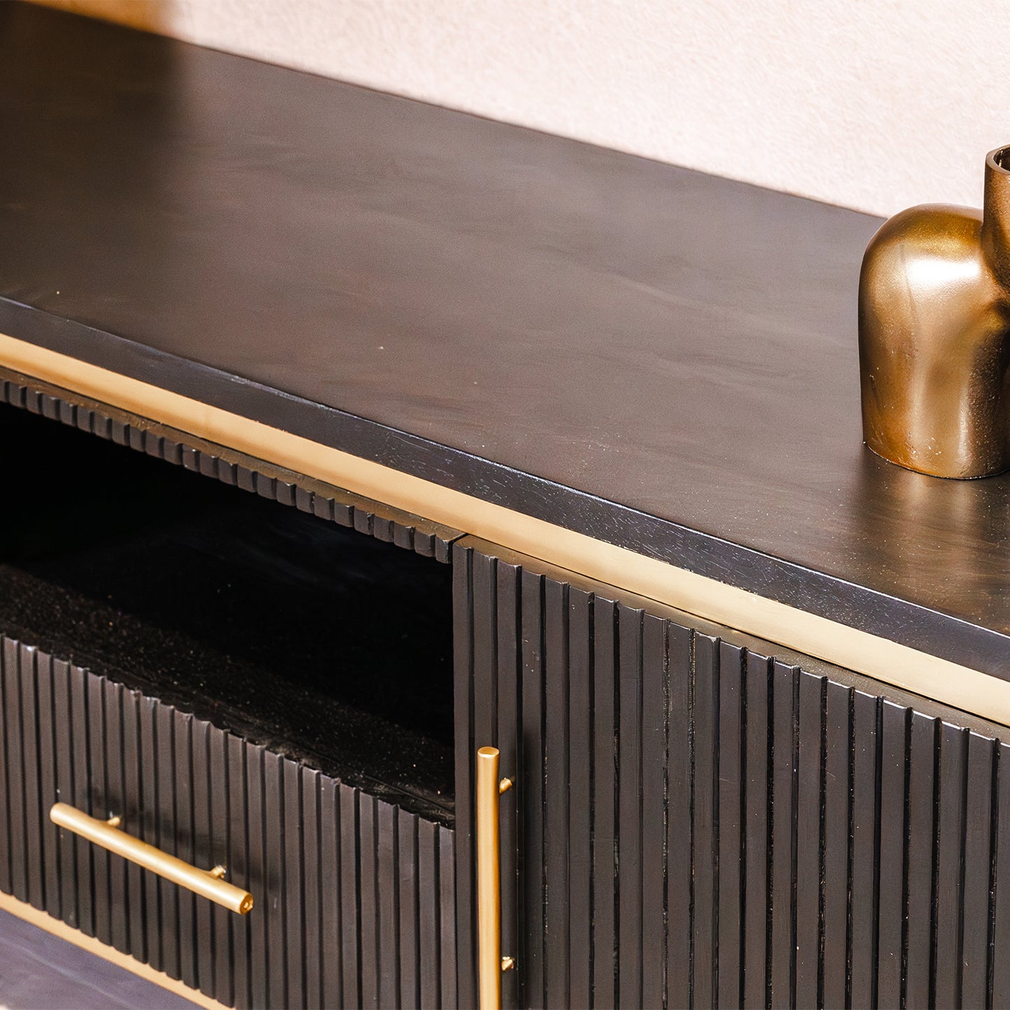 TV-Meubel Rivello | Zwart Mangohout