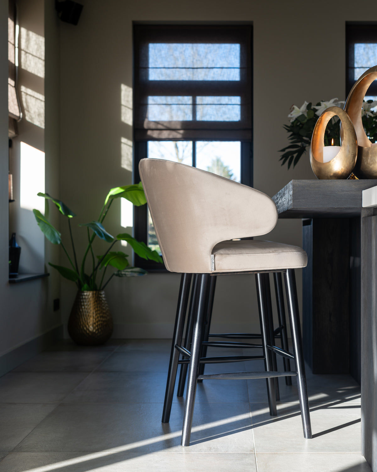 Barstoel Indigo | Kookeiland of Bartafel | Khaki Velvet