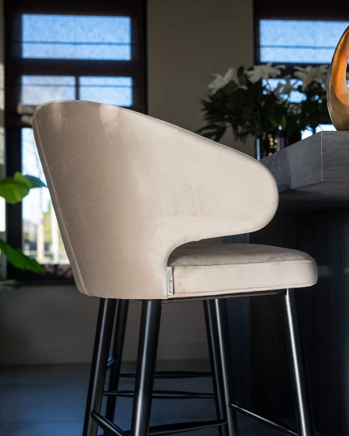 Barstoel Indigo | Kookeiland of Bartafel | Khaki Velvet