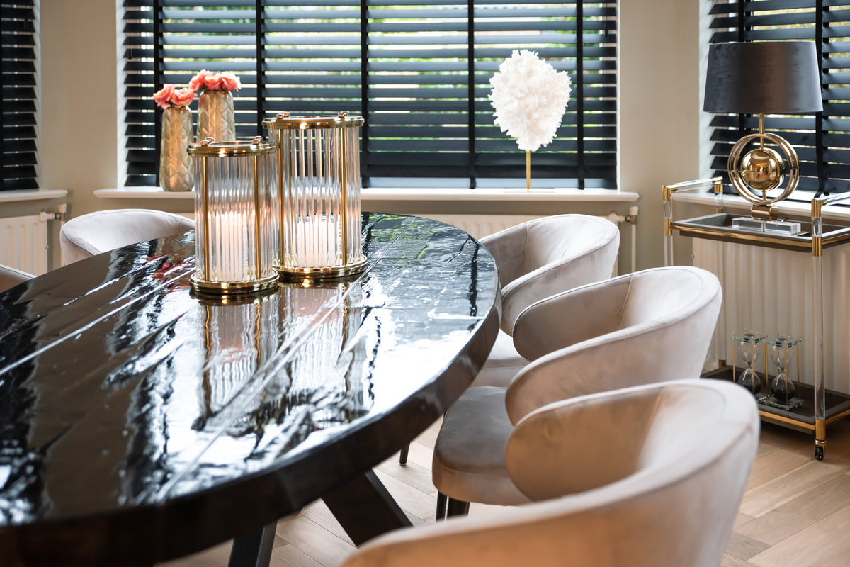 Eetkamerstoel Indigo khaki velvet in een interieur
