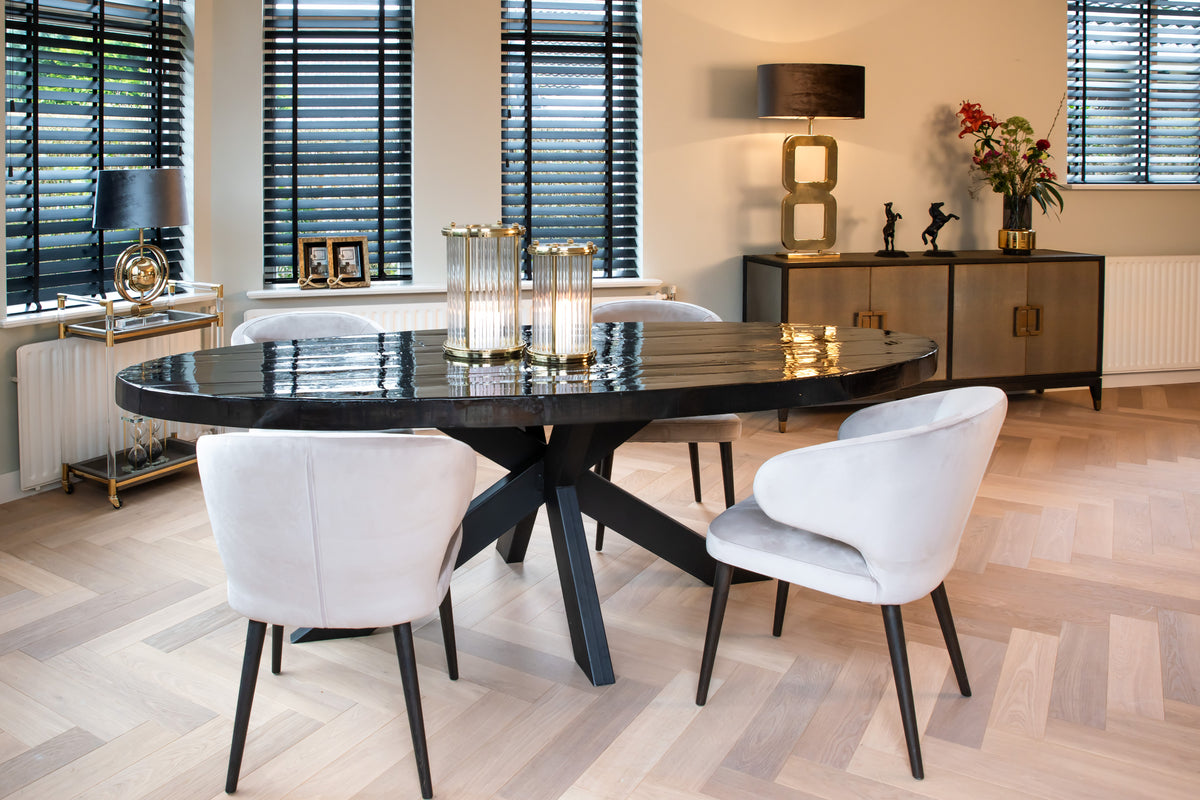 Eetkamerstoel Indigo khaki velvet in een interieur