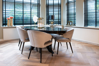 Eetkamerstoel Indigo khaki velvet in een interieur