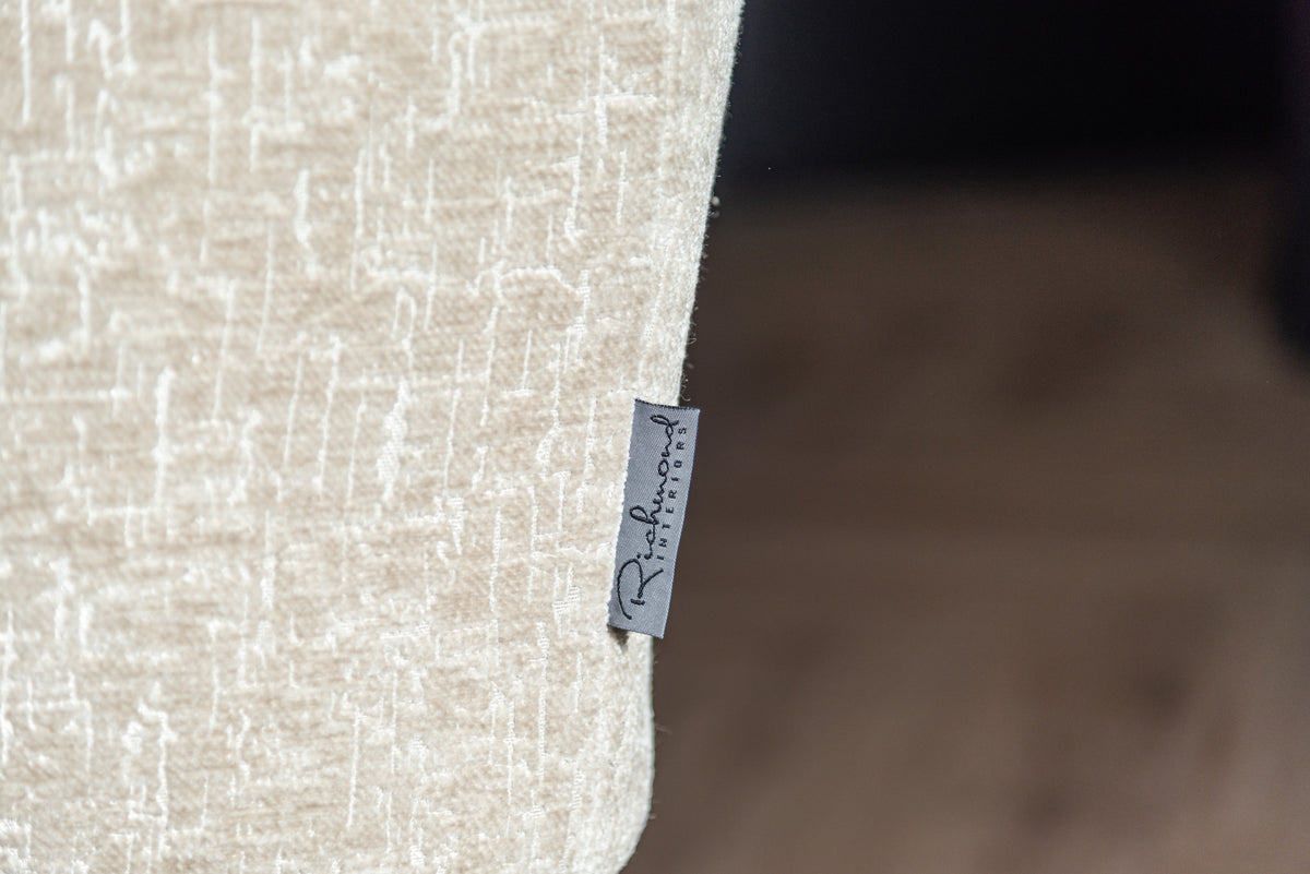 Eetkamerstoel Lisonne beige chenille, detail van het materiaal