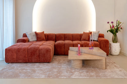 Salontafel Fictus beige travertin, vooraanzicht in een interieur
