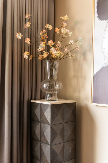 Woonaccessoire Claremont bruin eikenhout in een interieur