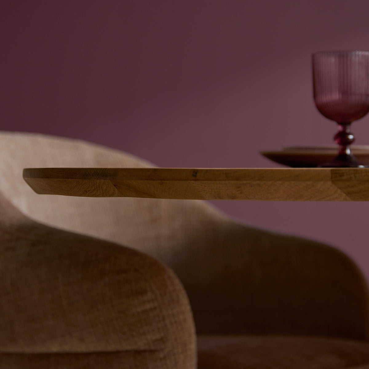 Eettafel Riga, detail van het materiaal