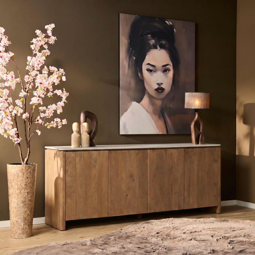 Dressoir Dallas naturel mangohout 210 cm, vooraanzicht in een interieur