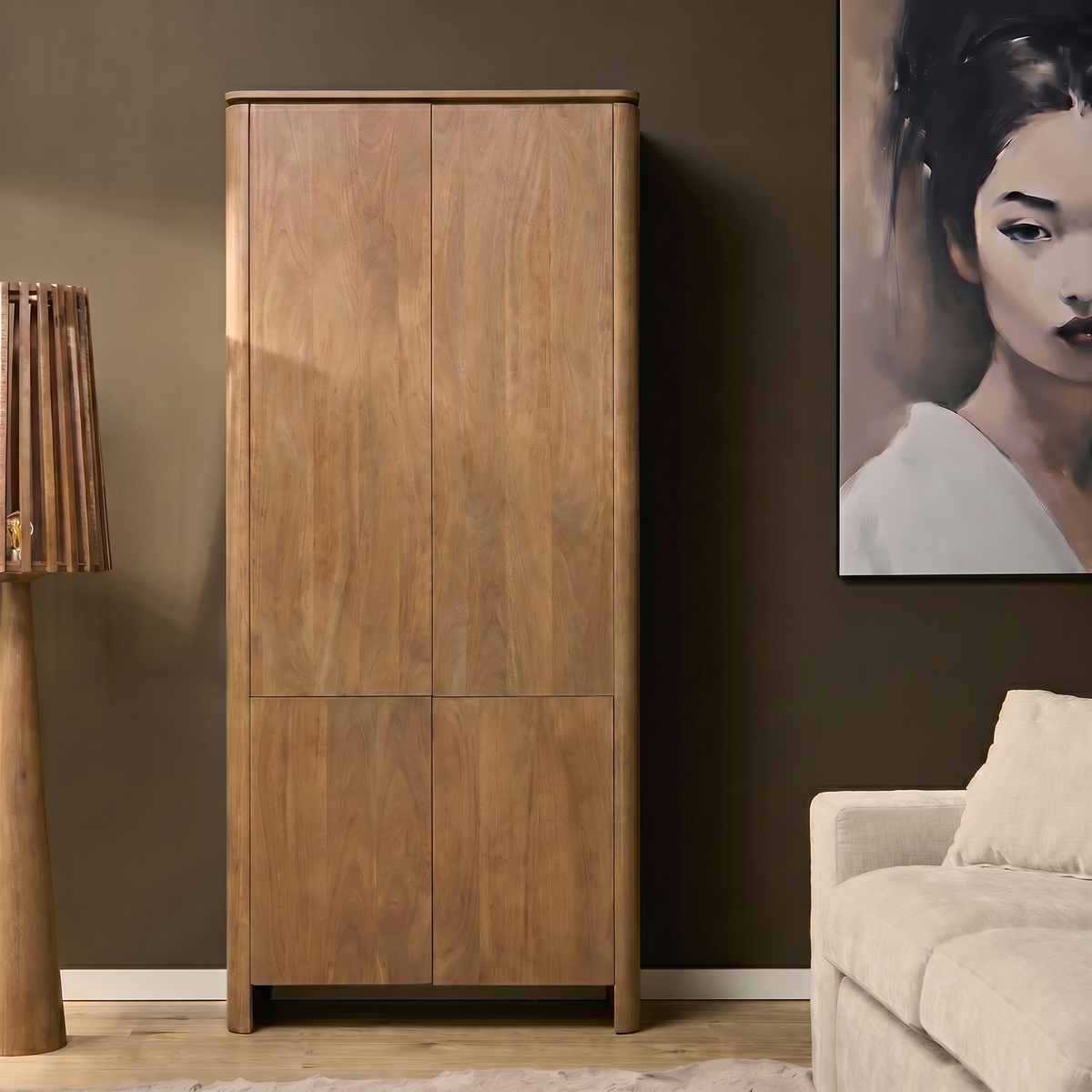 Opbergkast Dallas naturel mangohout 90 cm, vooraanzicht in een interieur
