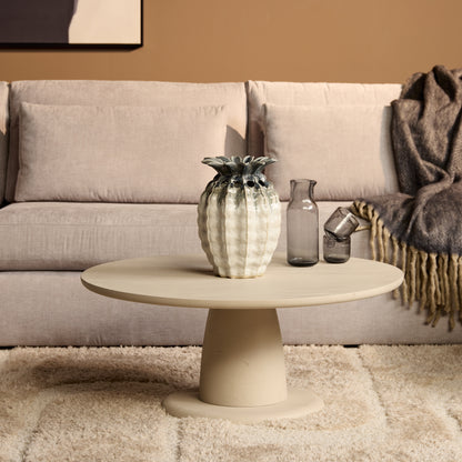 Salontafel Mabel zand mangohout, vooraanzicht in een interieur