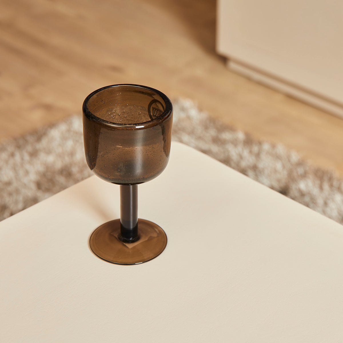 Salontafel Saya zand mangohout, detail van het materiaal