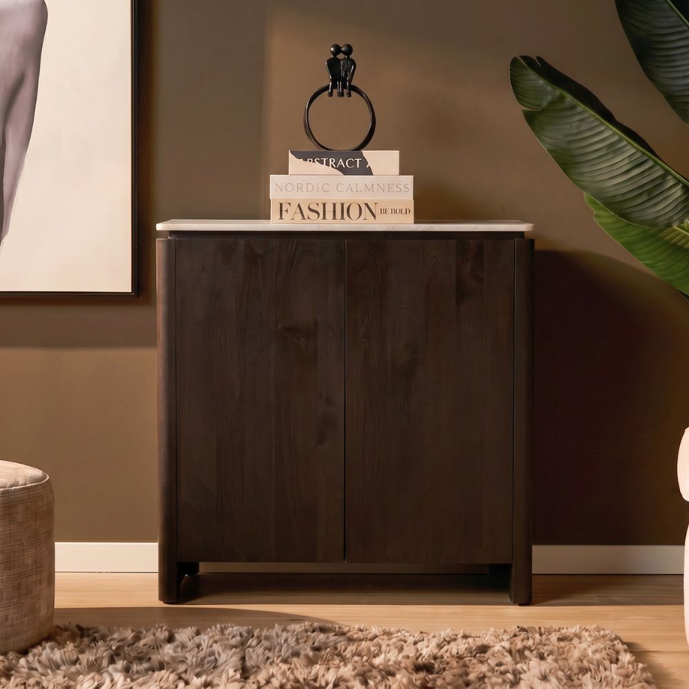 Dressoir Dallas bruin mangohout 100 cm, vooraanzicht in een interieur