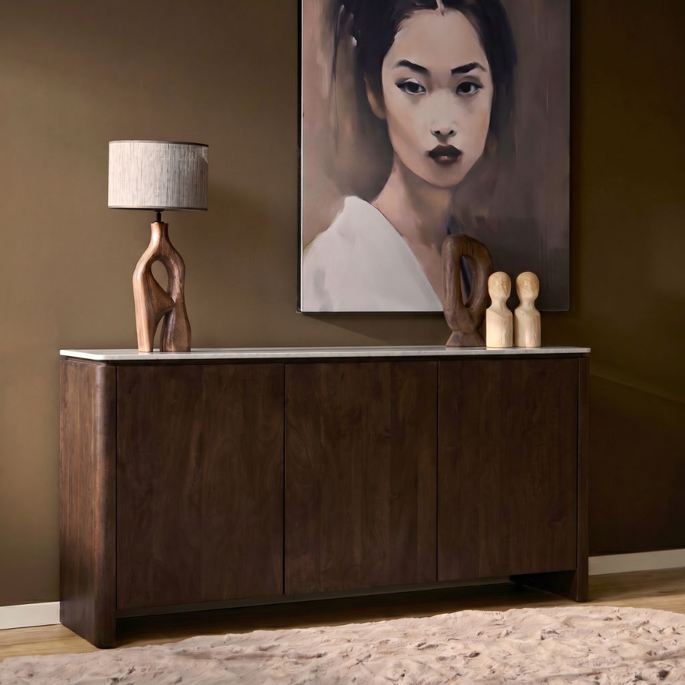 Dressoir Dallas bruin mangohout 165 cm, vooraanzicht in een interieur