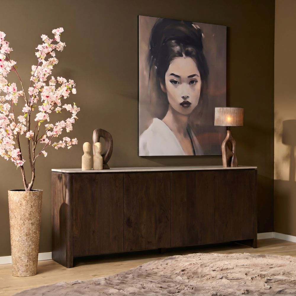 Dressoir Dallas bruin mangohout 210 cm, vooraanzicht in een interieur