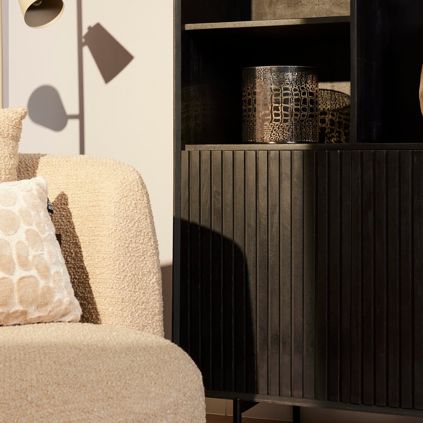 Vakkenkast Madison | Zwart Mangohout