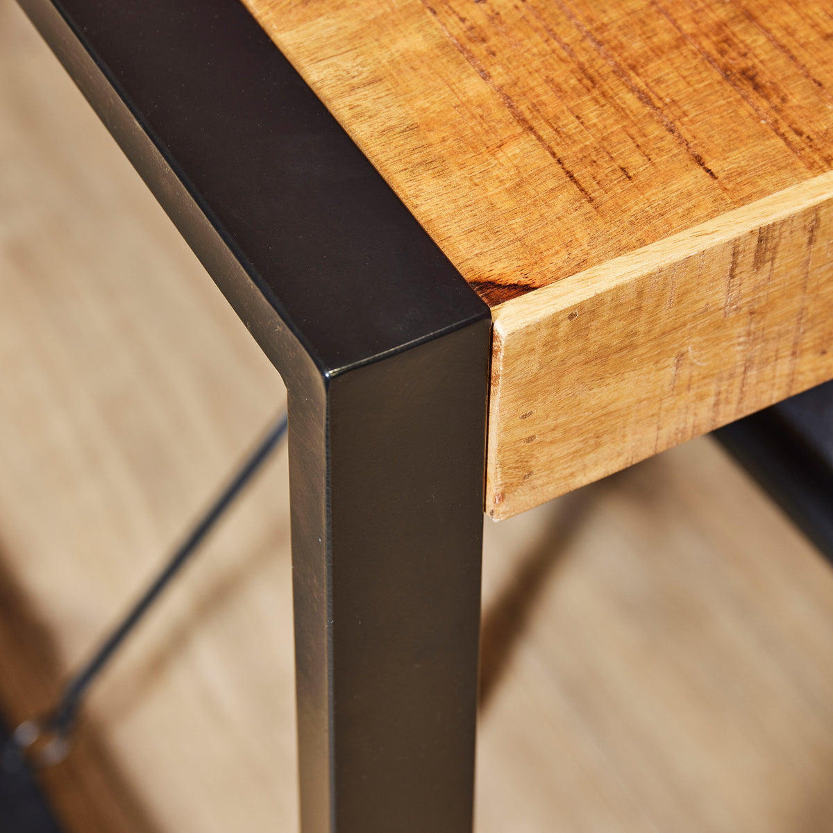 Eettafel Britt | Warm Mangohout | Uitlopend