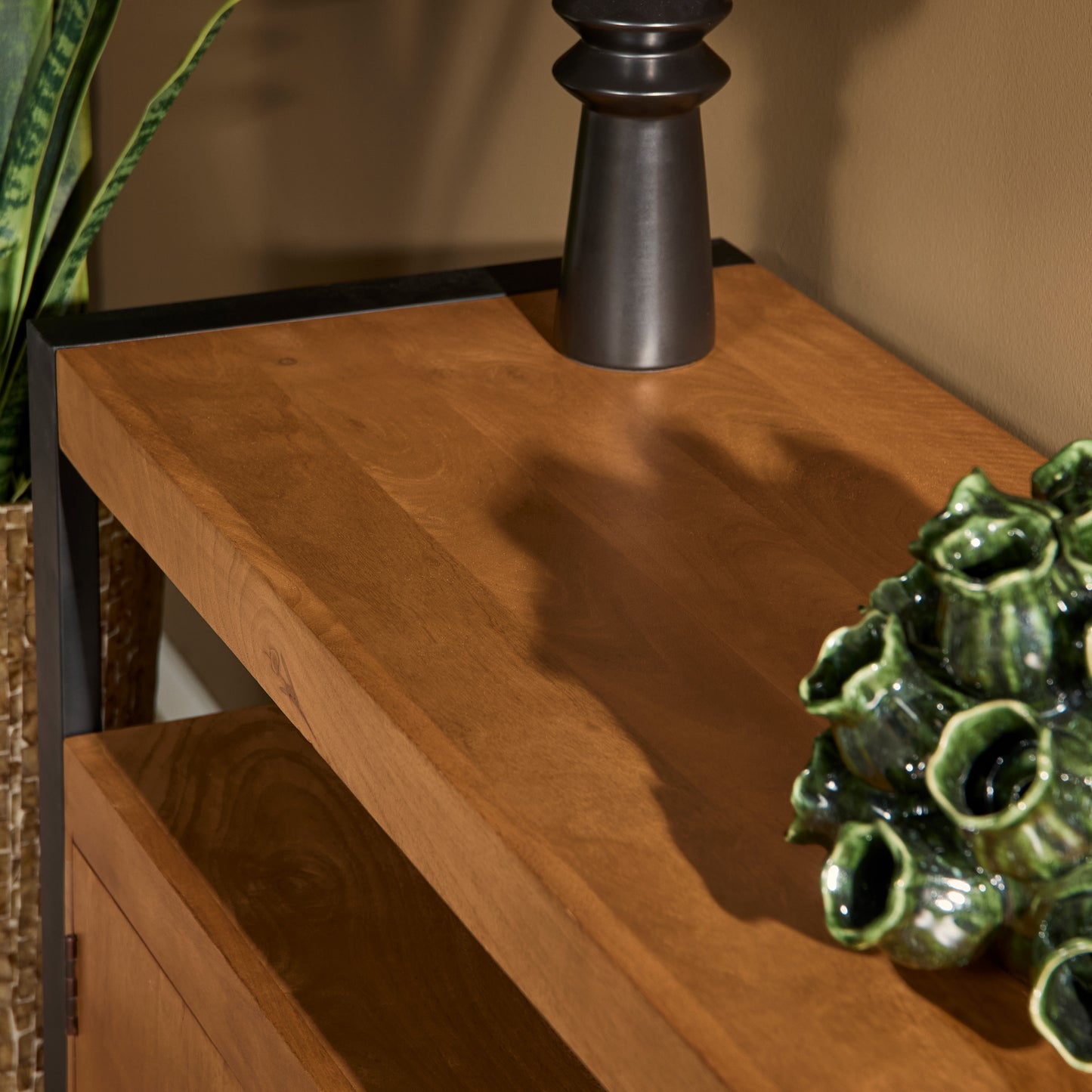 Dressoir Britt | 3-4 Deuren | Mangohout | NIEUW