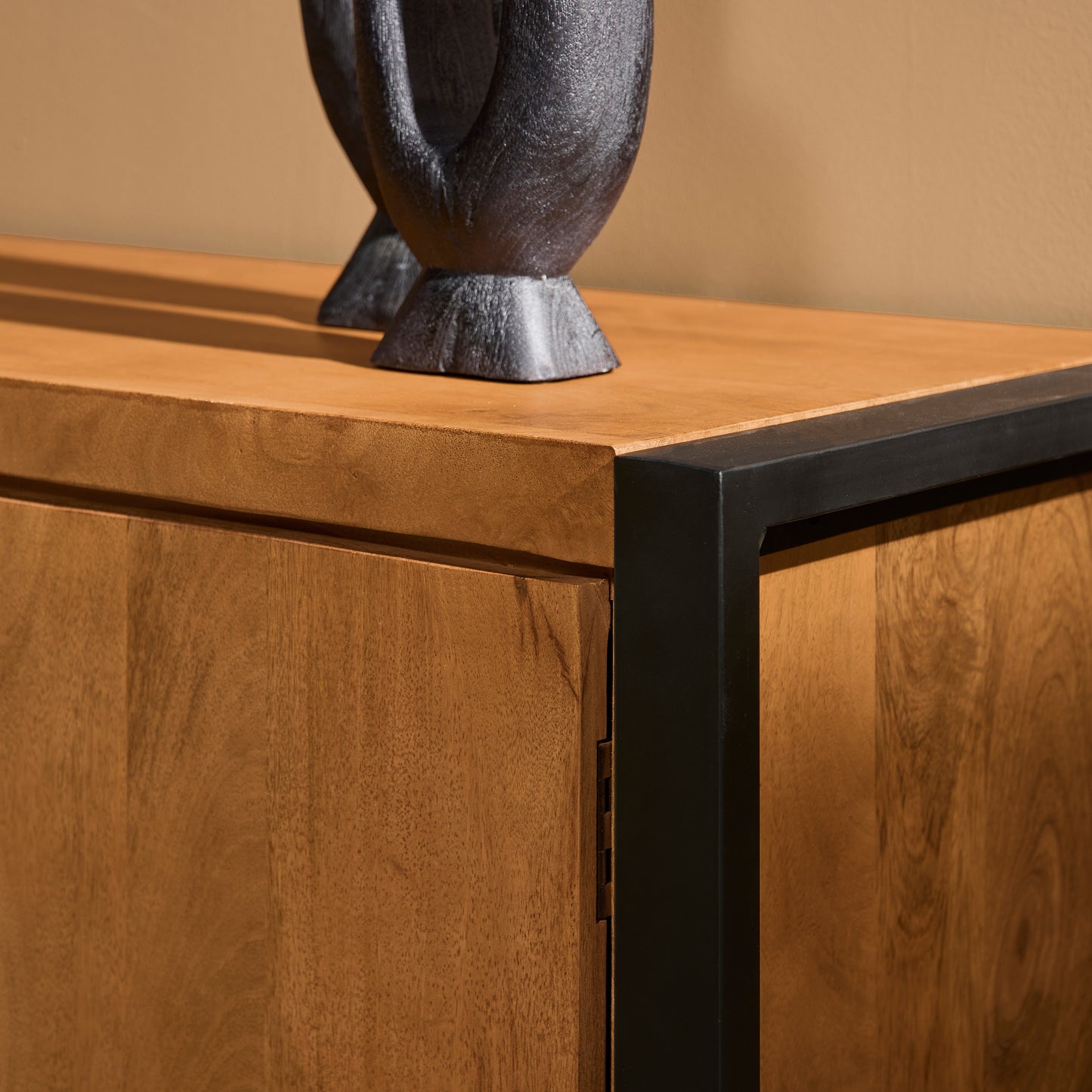 TV-Meubel Britt Gesloten | NIEUW