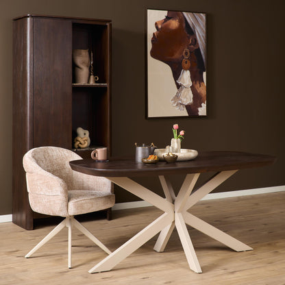 Eettafel Madison Brown | Deens Ovaal | Onderstel Sand | Magazijn leegverkoop — Algemene Sfeerfoto