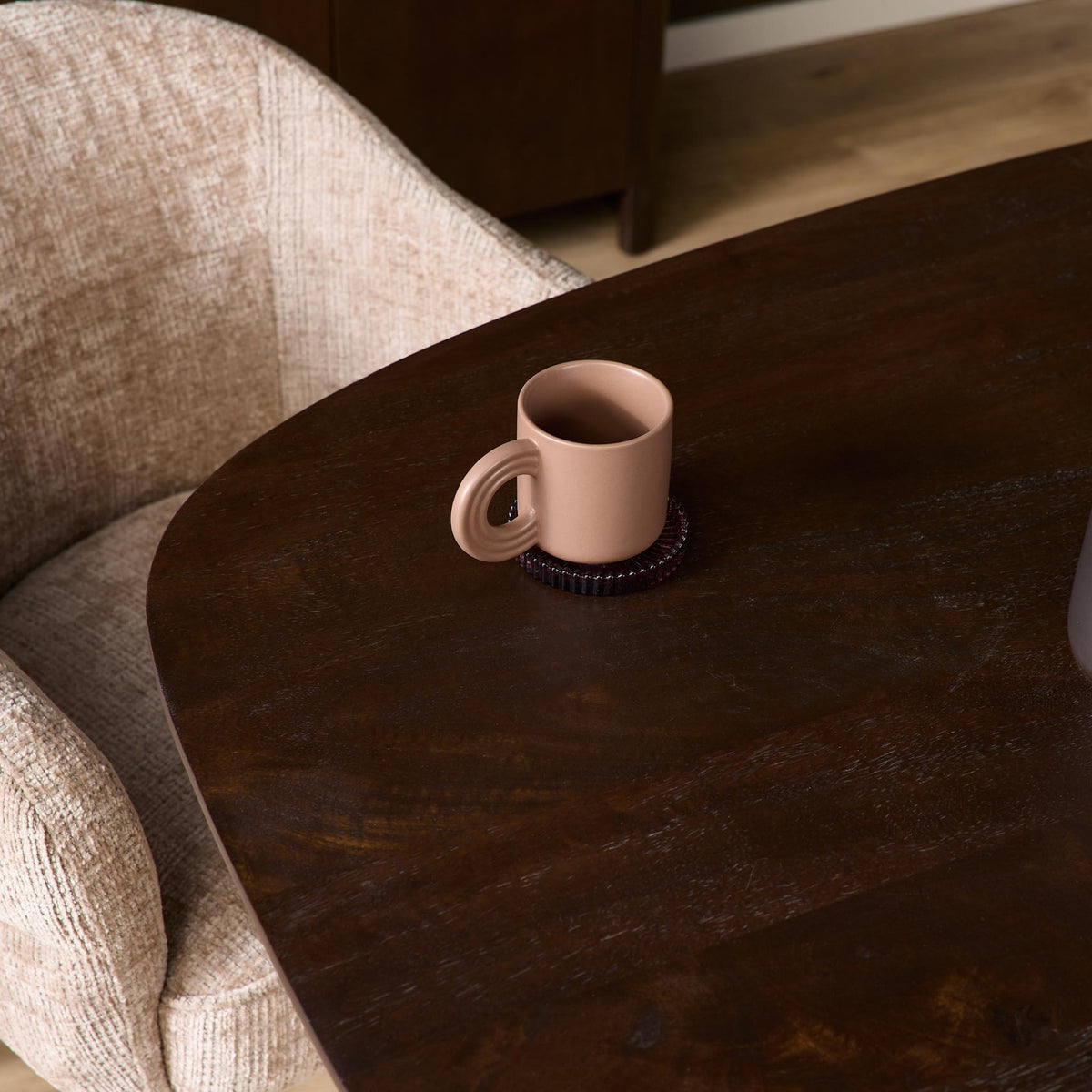 Eettafel Madison Brown | Deens Ovaal | Onderstel Sand | Magazijn leegverkoop — Detail