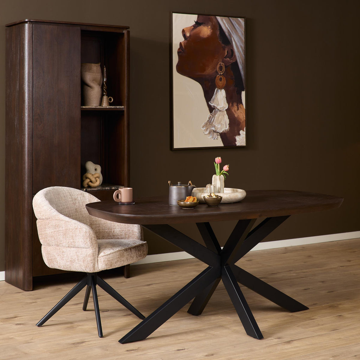 Eettafel Madison Brown | Deens Ovaal | Onderstel Zwart — Algemene Sfeerfoto