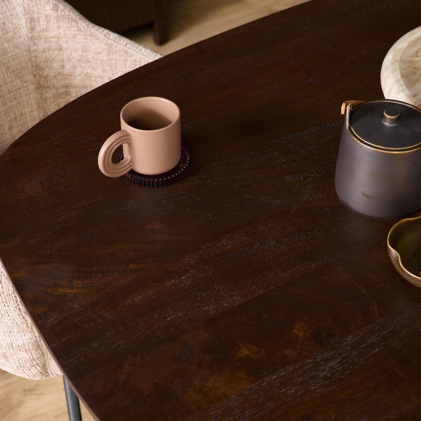 Eettafel Madison Brown | Deens Ovaal | Onderstel Zwart