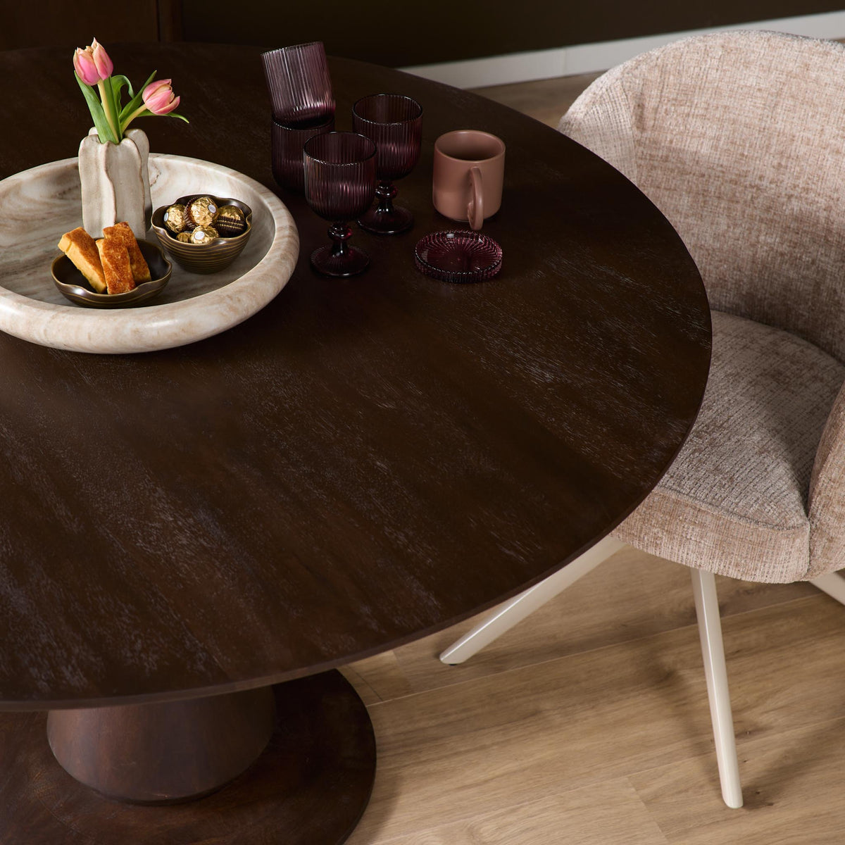 Eettafel Lima, detail van het materiaal